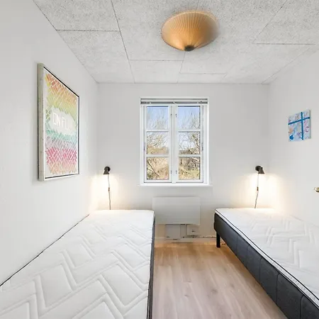 Torhild - 700m From The Sea By Interhome