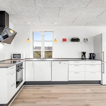 Torhild - 700m From The Sea By Interhome